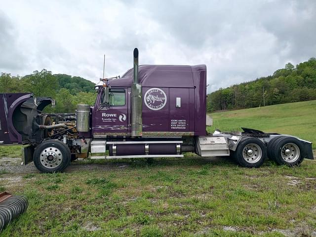 Image of Western Star 4900 equipment image 1