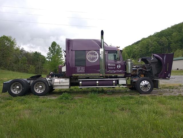 Image of Western Star 4900 equipment image 2