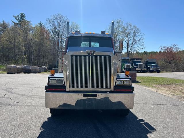 Image of Western Star 4900 equipment image 1