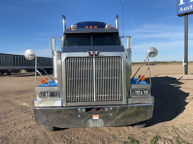Image of Western Star Series 60 equipment image 2