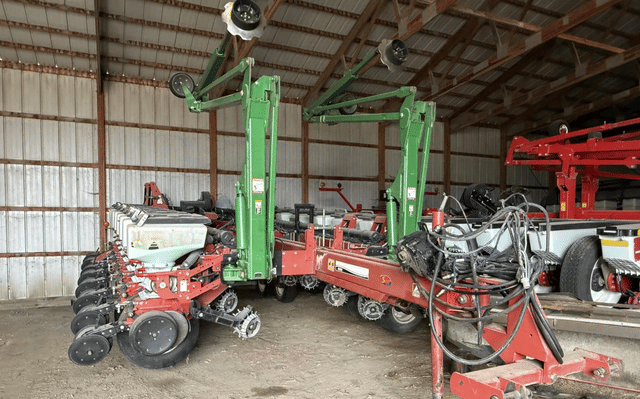 Image of White 8186 equipment image 3