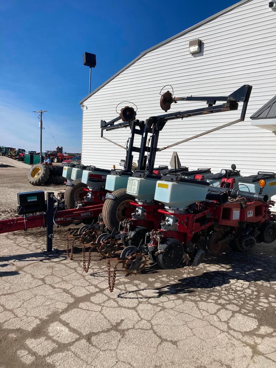 Image of White 8200 Primary image