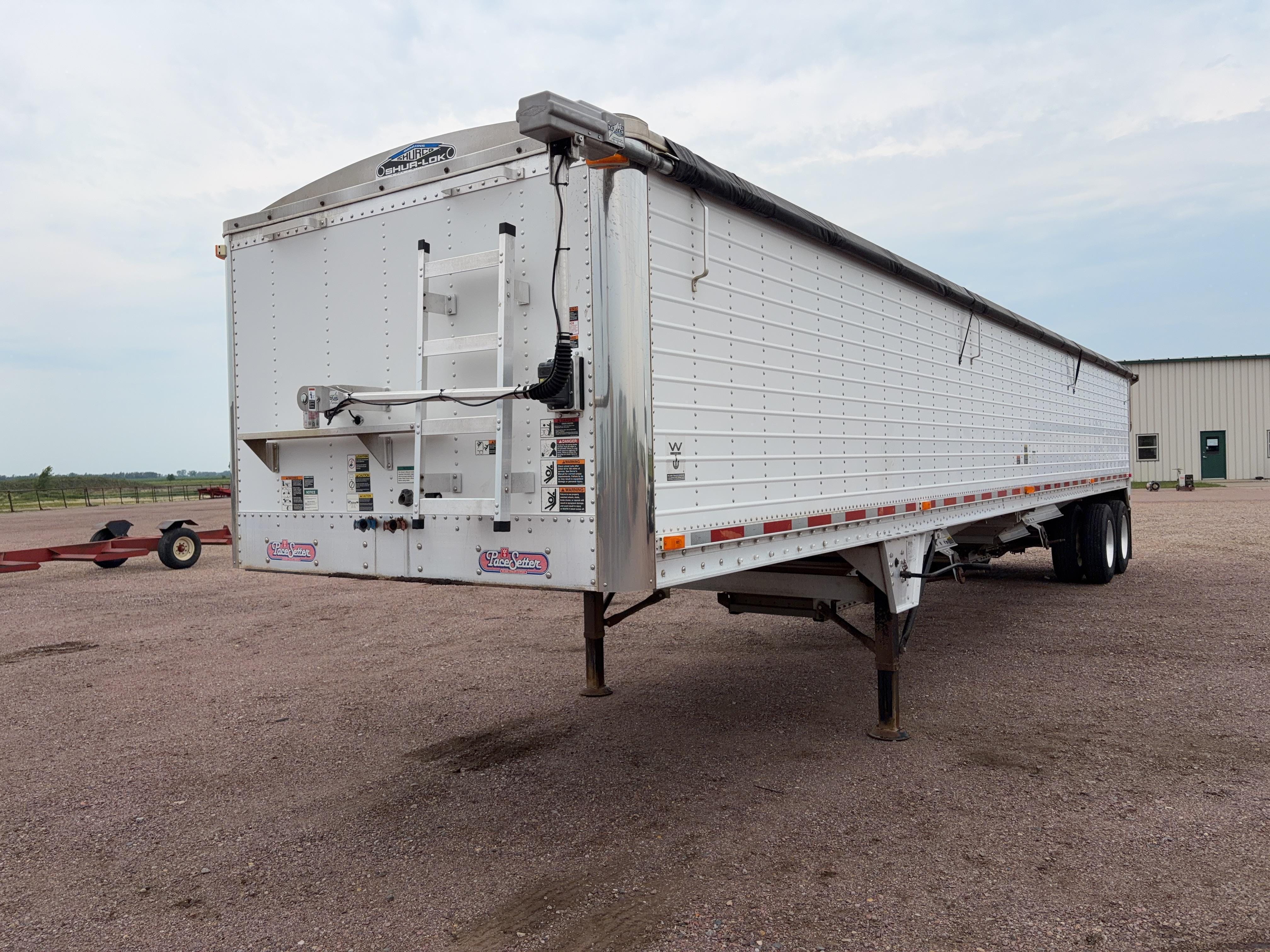2004 Wilson Pacesetter Equipment Image0