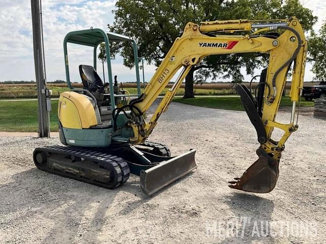 Image of Yanmar VIO35-3 equipment image 1