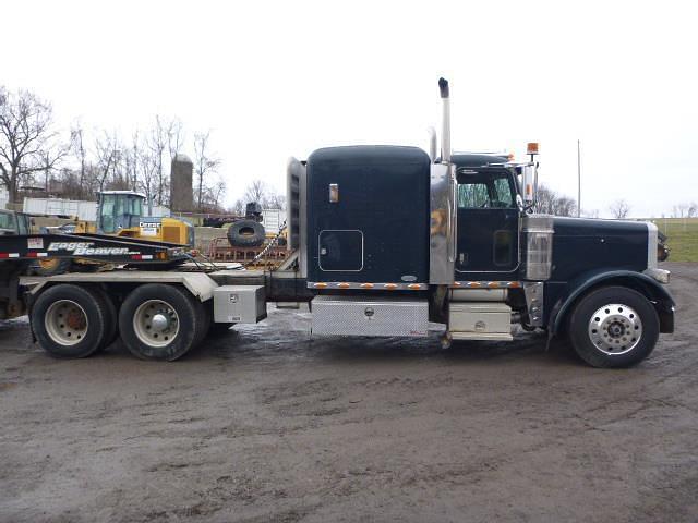 Image of Peterbilt 379 equipment image 2