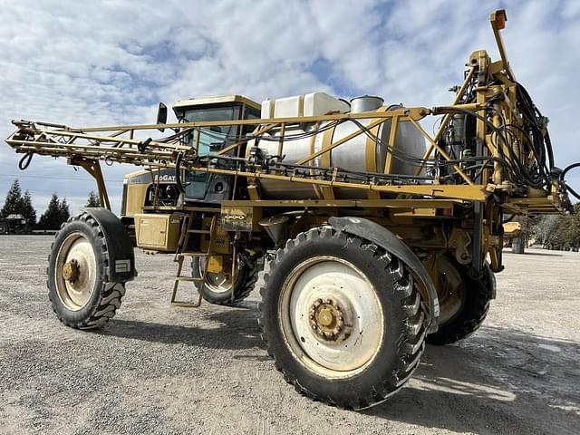 Image of Ag-Chem RoGator 1064 equipment image 4