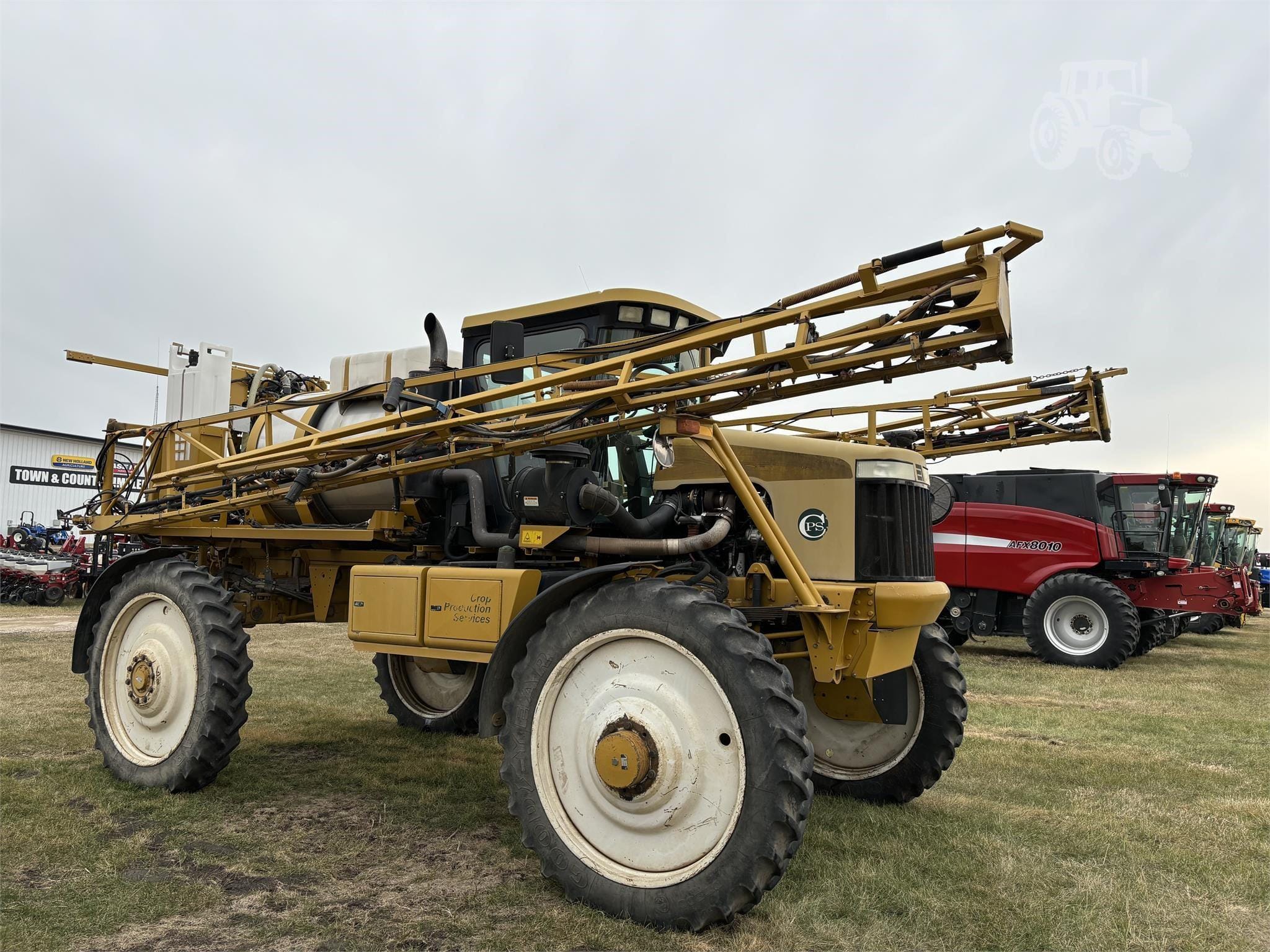 2005 RoGator SS1074 Equipment Image0