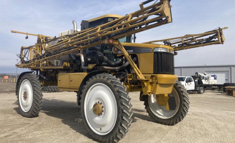 AgChem RoGator 1074 Chemical Applicators Sprayers Self Propelled for