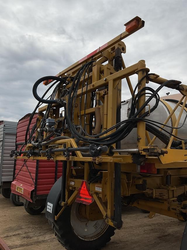 Image of Ag-Chem RoGator 874 equipment image 4