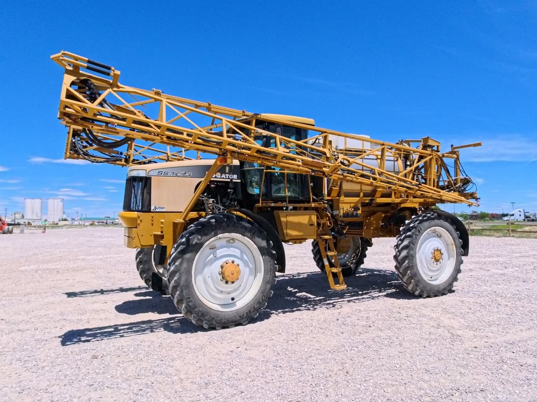 Image of Ag-Chem Rogator SS1074 Primary image