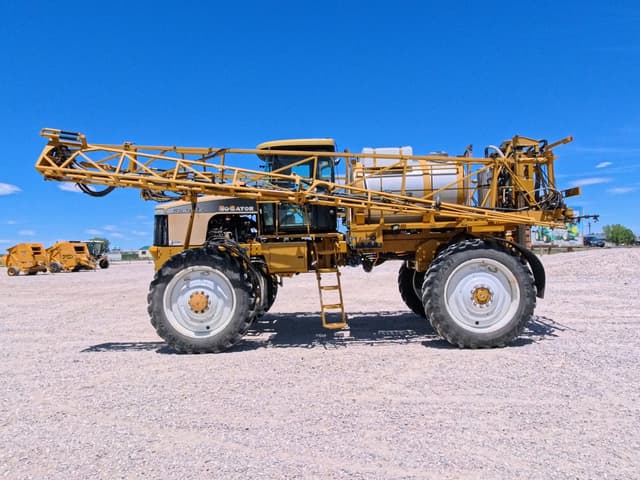 Image of Ag-Chem Rogator SS1074 equipment image 1