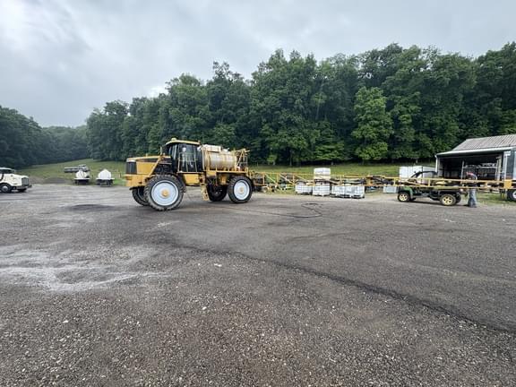 Image of Ag-Chem RoGator 1274C equipment image 1