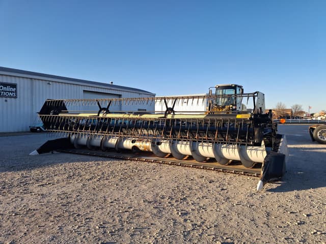 Image of AGCO 8000 equipment image 4