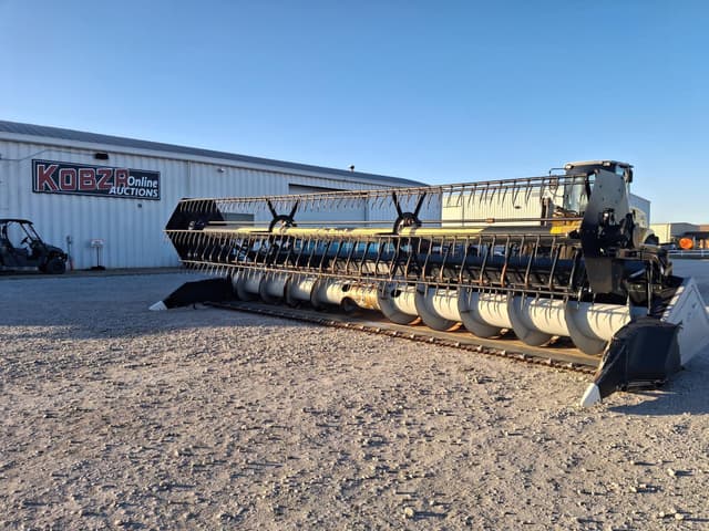 Image of AGCO 8000 equipment image 2