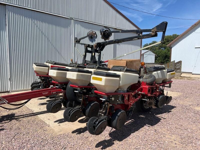 Main image White 8200