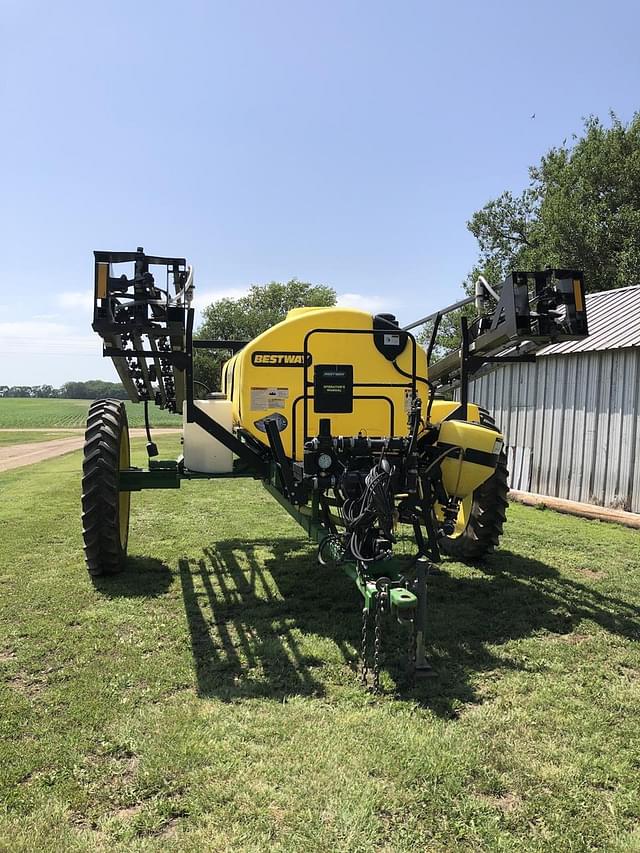 Image of Bestway Field Pro II 1000 equipment image 1