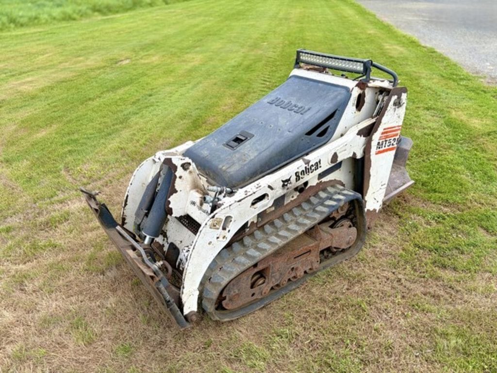 2005 Bobcat MT52 Equipment Image0