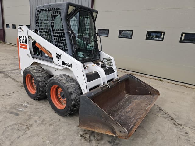 Image of Bobcat S130 equipment image 2
