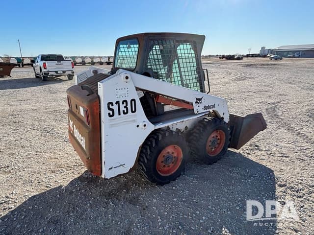 Image of Bobcat S130 equipment image 3