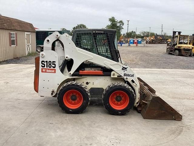 Image of Bobcat S185 equipment image 4
