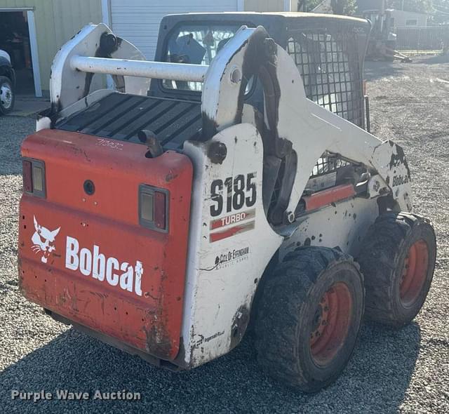 Image of Bobcat S185 equipment image 4