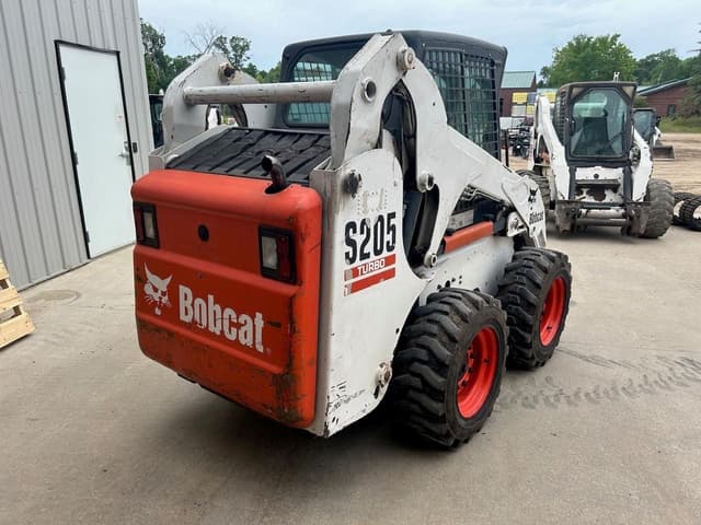 Image of Bobcat S205 equipment image 4