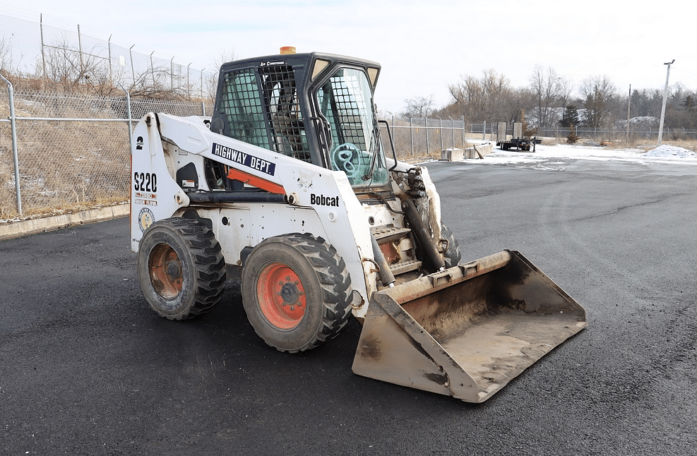 Image of Bobcat S220 Primary image