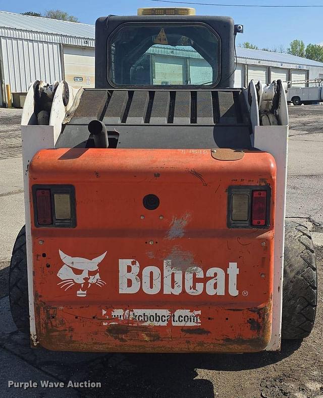 Image of Bobcat S220 equipment image 4