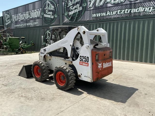 Image of Bobcat S250 equipment image 1