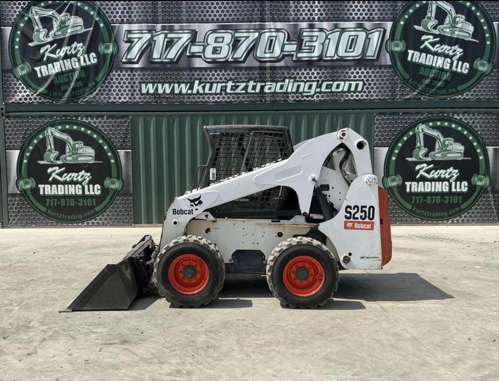 2005 Bobcat S250 Equipment Image0