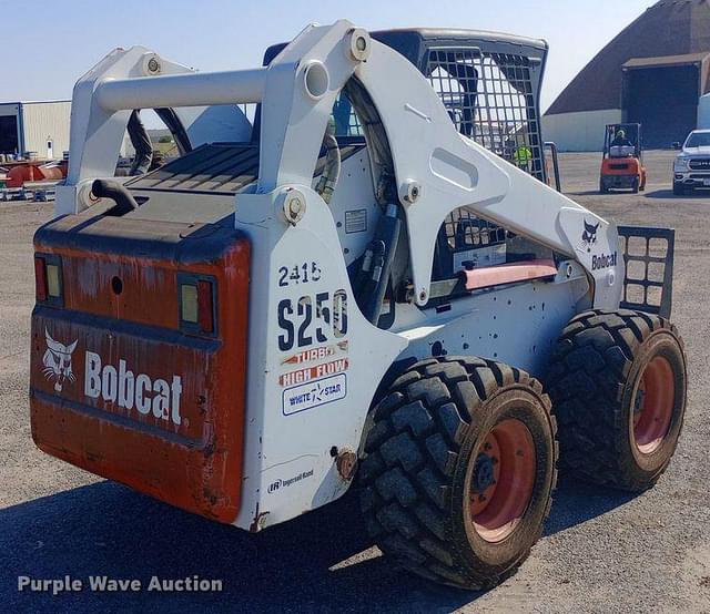 Image of Bobcat S250 equipment image 4