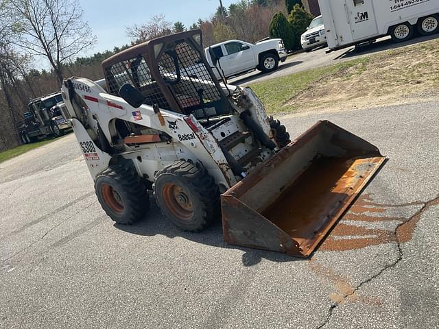 Image of Bobcat S300 equipment image 2