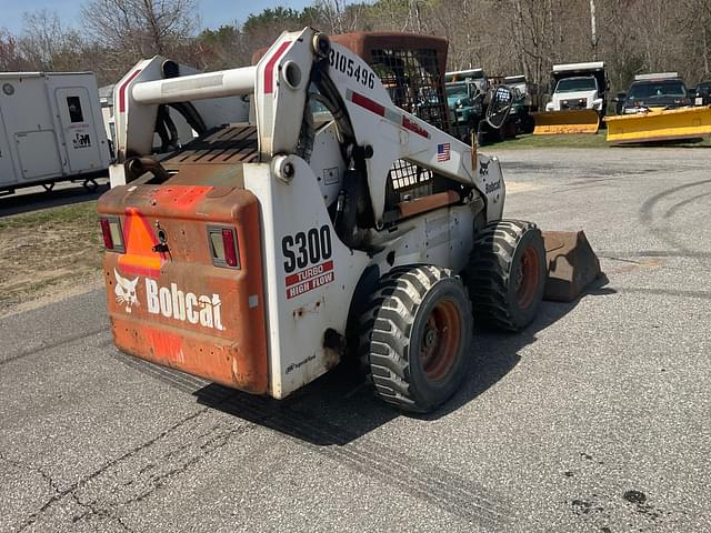 Image of Bobcat S300 equipment image 4