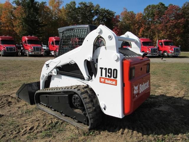 Image of Bobcat T190 equipment image 4