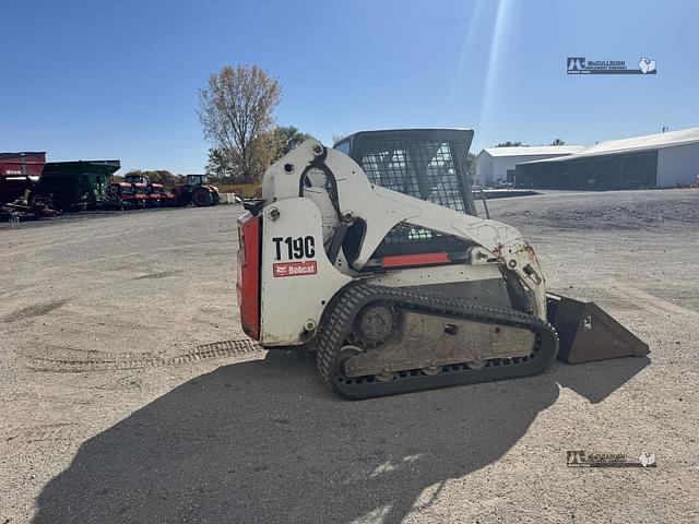 Image of Bobcat T190 equipment image 4