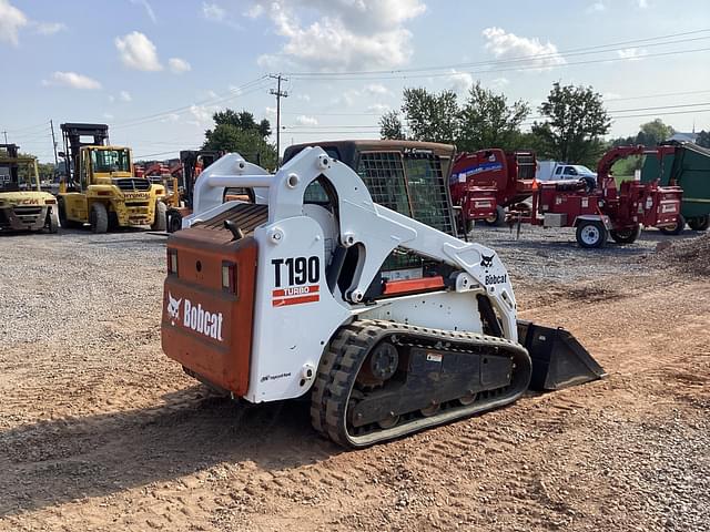 Image of Bobcat T190 equipment image 4