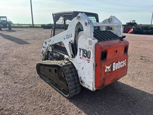 Image of Bobcat T190 equipment image 3