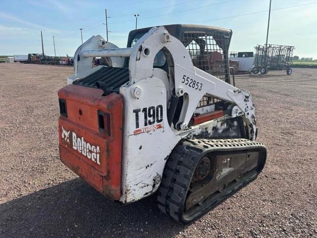 Image of Bobcat T190 equipment image 2