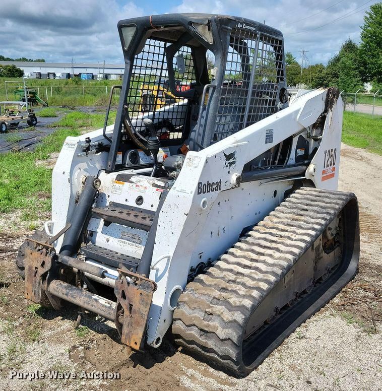 2005 Bobcat T250 Equipment Image0