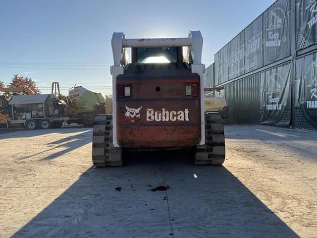 Image of Bobcat T300 equipment image 2