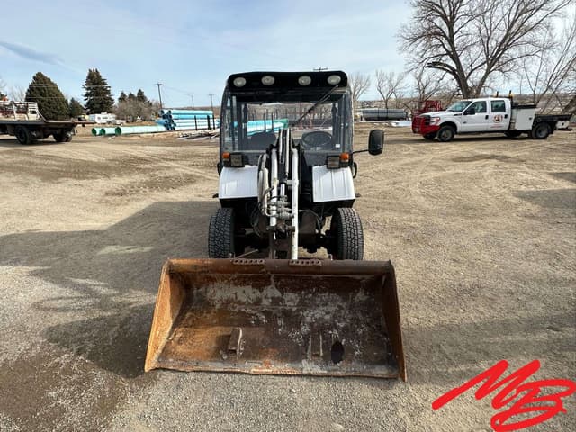 Image of Bobcat Toolcat 5600 equipment image 1