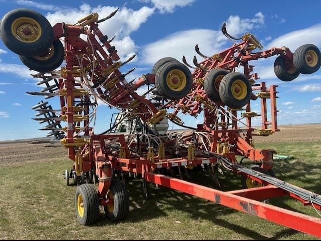 2005 Bourgault 5710 Equipment Image0