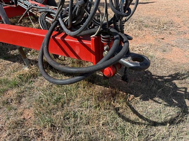 Image of Bourgault 5710 equipment image 2