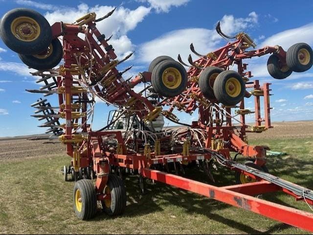 2005 Bourgault 5710 Equipment Image0