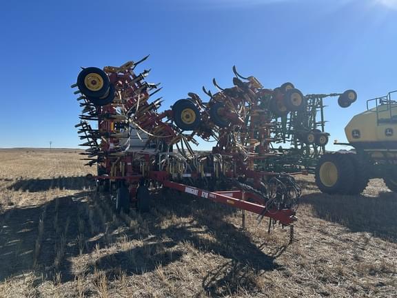 Image of Bourgault 5710 equipment image 1