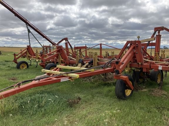 2005 Bourgault 9200 Equipment Image0