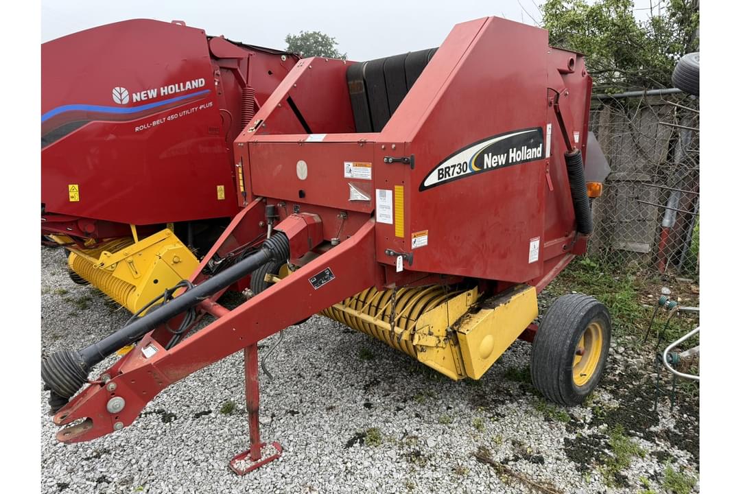 Image of New Holland BR730 Primary image