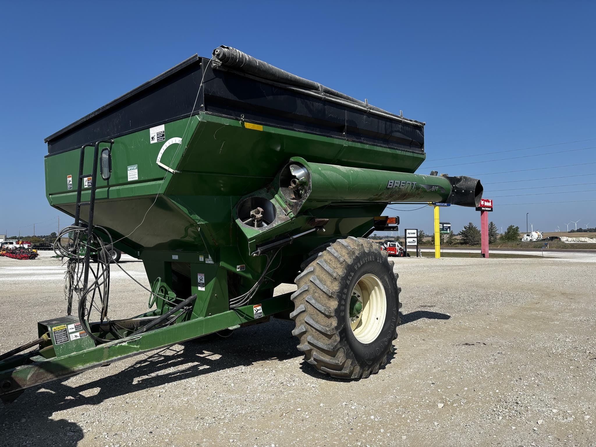 2005 Brent 674 Equipment Image0