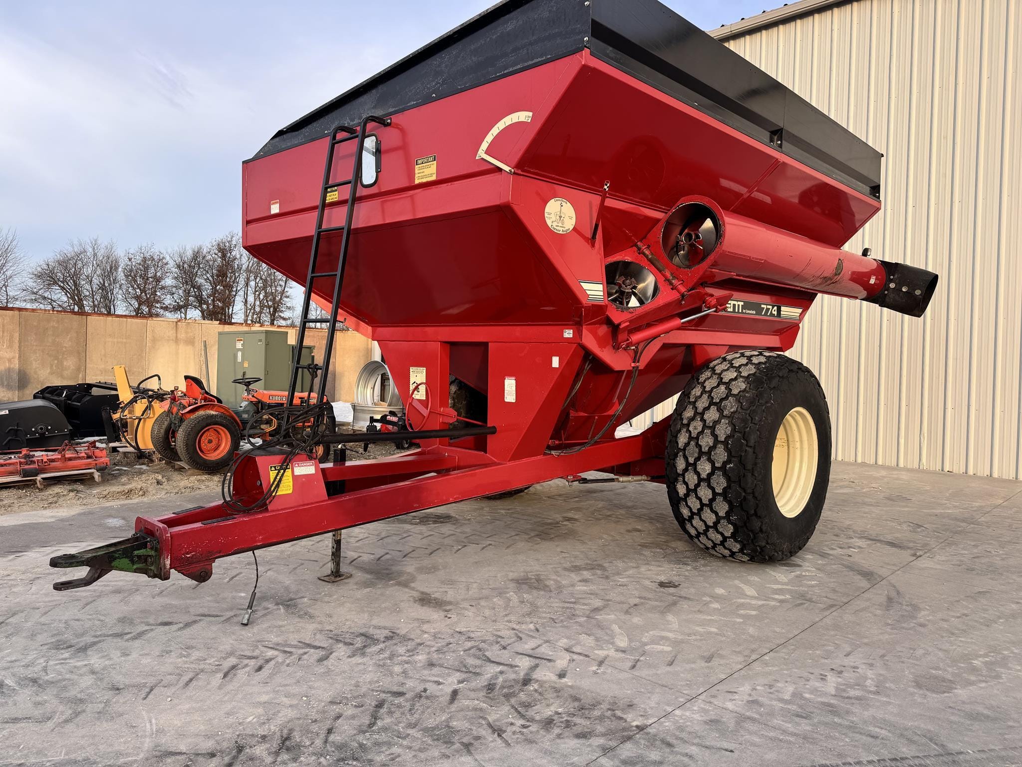 2005 Brent 774 Equipment Image0