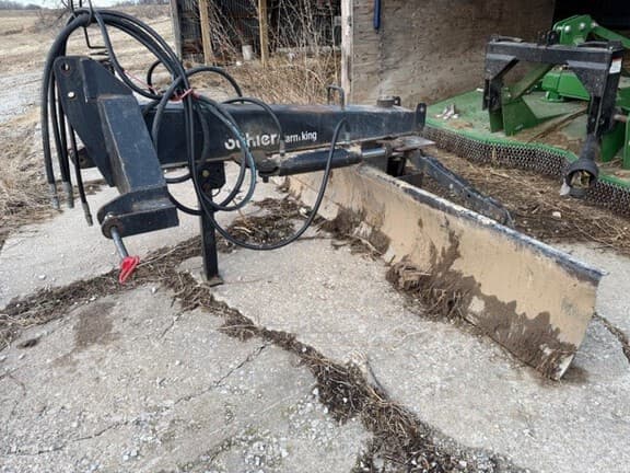 Image of Buhler Farm King 80 Primary image